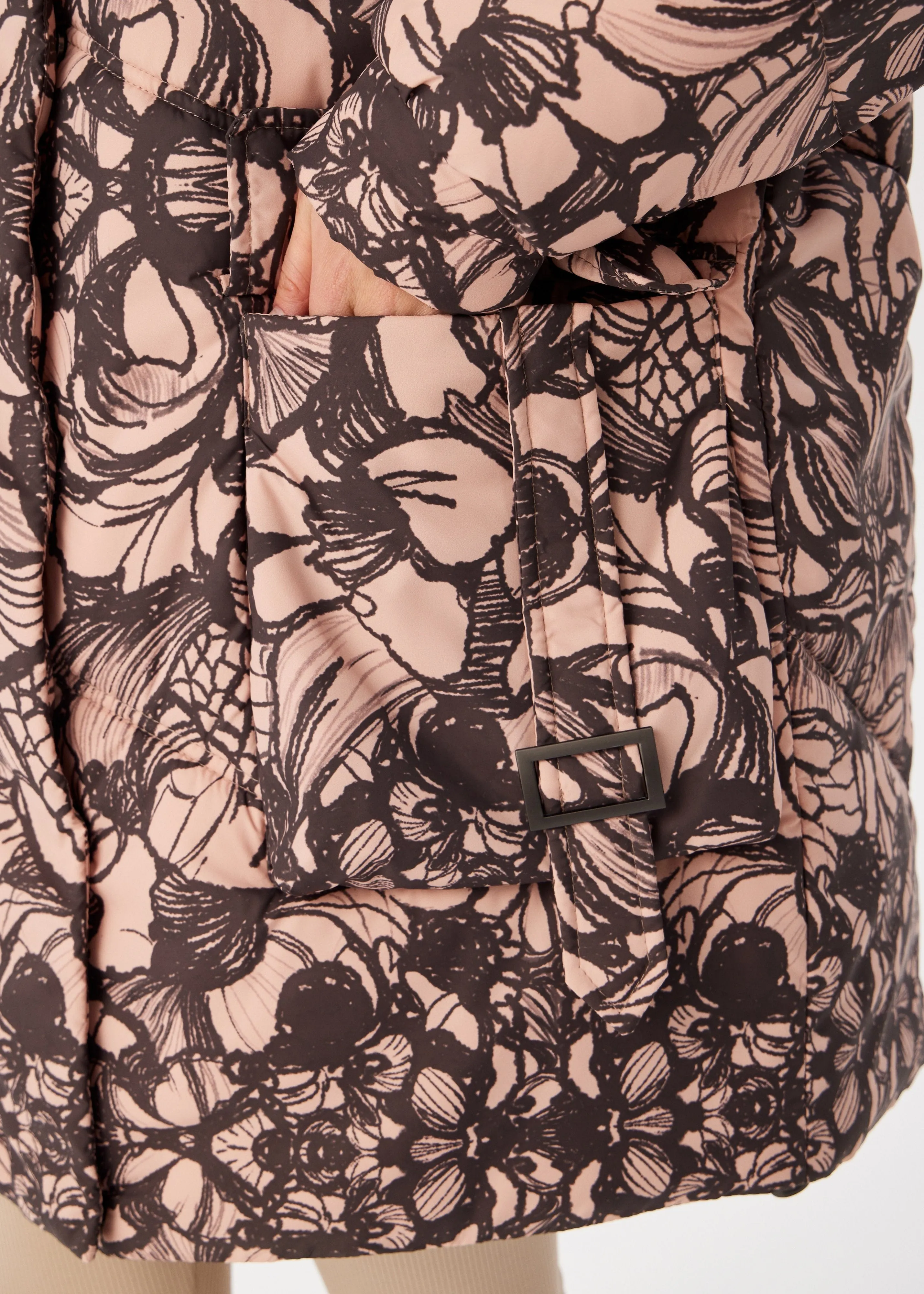 Lace Printed Puffer Jacket for Women – Artistic & Cozy Design